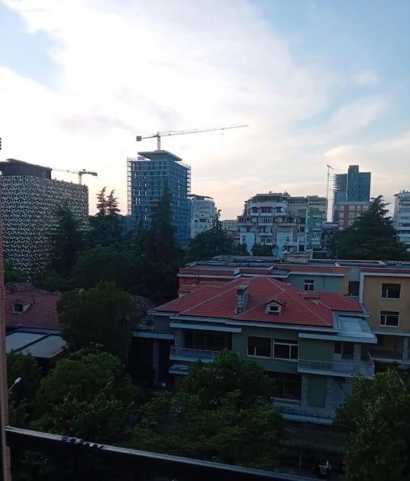 Tirana Road Blloku Area Apartment Luaran gambar