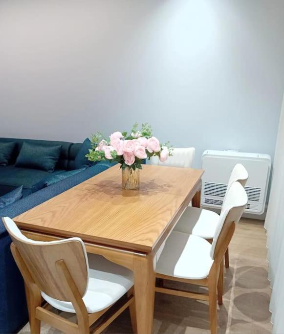 Tirana Road Blloku Area Apartment Luaran gambar