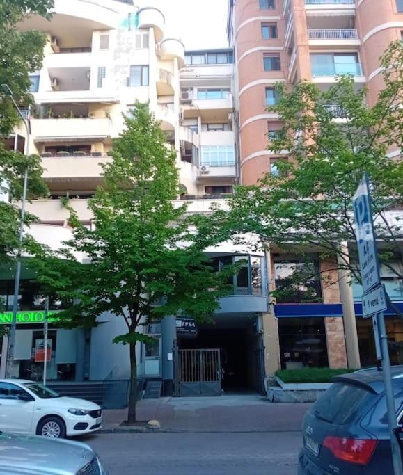 Tirana Road Blloku Area Apartment Luaran gambar