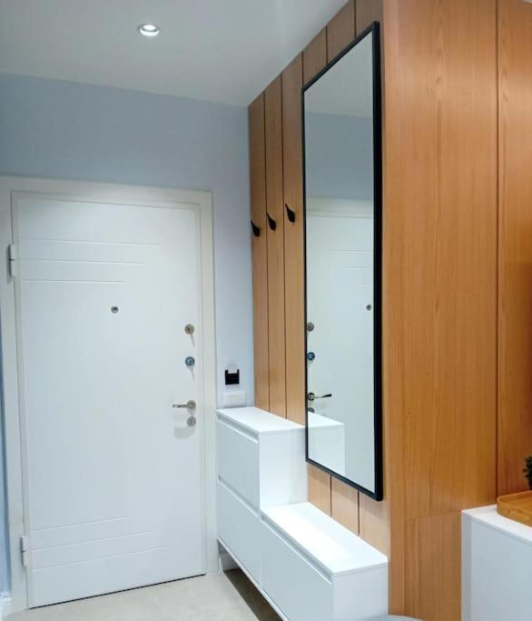 Tirana Road Blloku Area Apartment Luaran gambar
