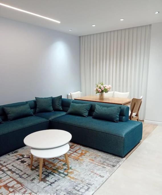 Tirana Road Blloku Area Apartment Luaran gambar