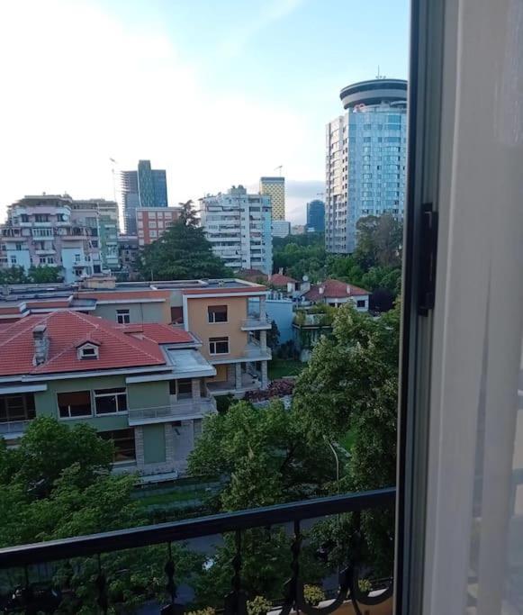 Tirana Road Blloku Area Apartment Luaran gambar